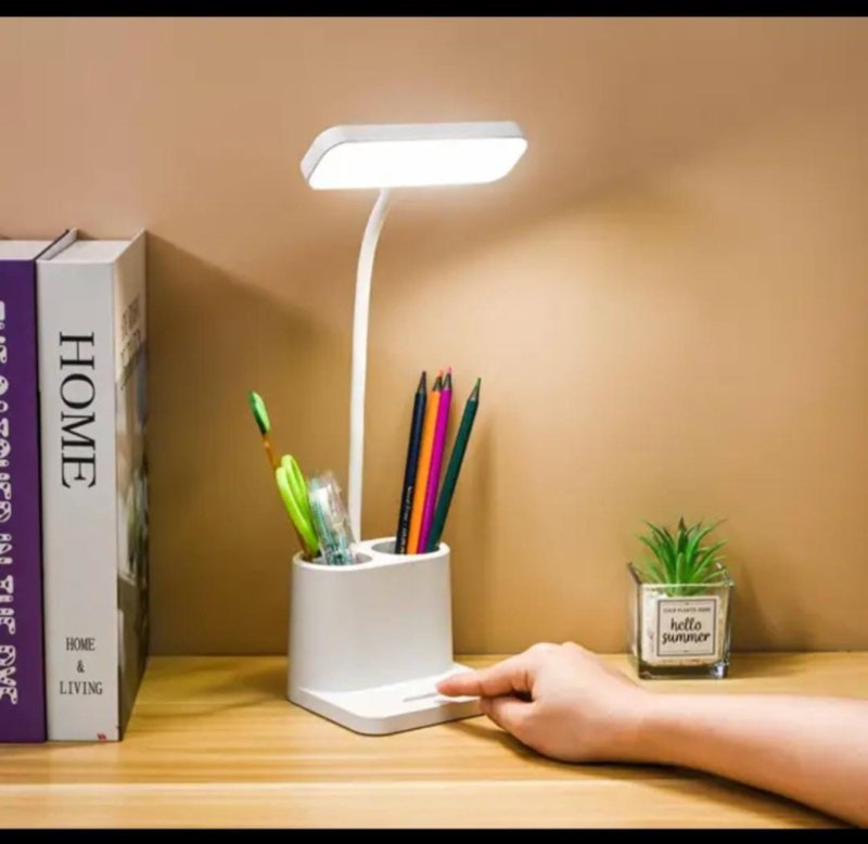 Table-lamp-desk-with-phone-holder